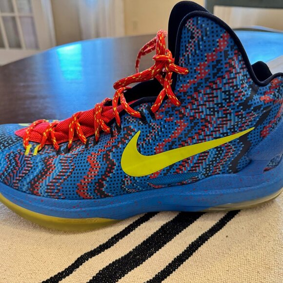 Nike KD 5 Christmas Basketball Shoe Zoom SZ 13 554988-401 KEVIN DURANT NERF 2012 - Picture 6 of 10